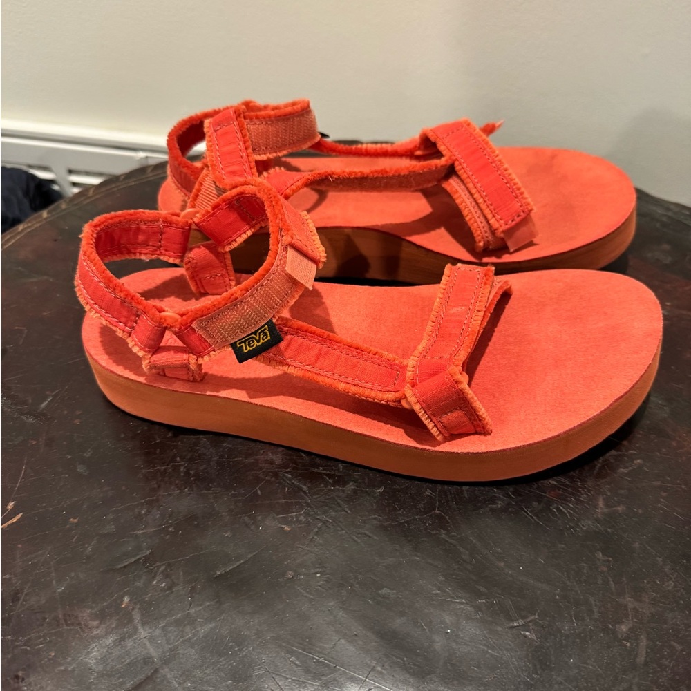 Teva Vibrant Coral Sandals size 9 - Picture 2 of 4